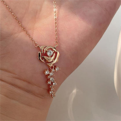 Dainty Rose Necklace