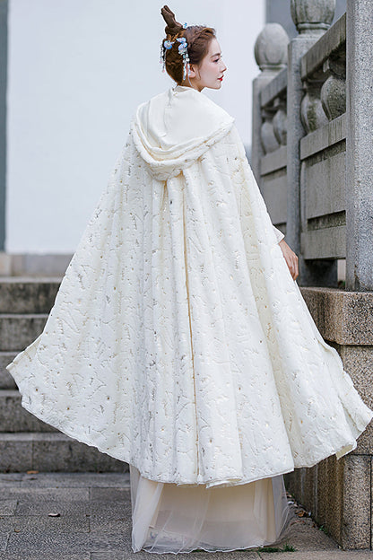 Fairy Sweet Hanfu Gown with Ethereal Cream Tone