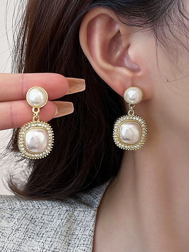 with Pearl – Rhinestone Elegant Detailing Gold-Plated Earrings