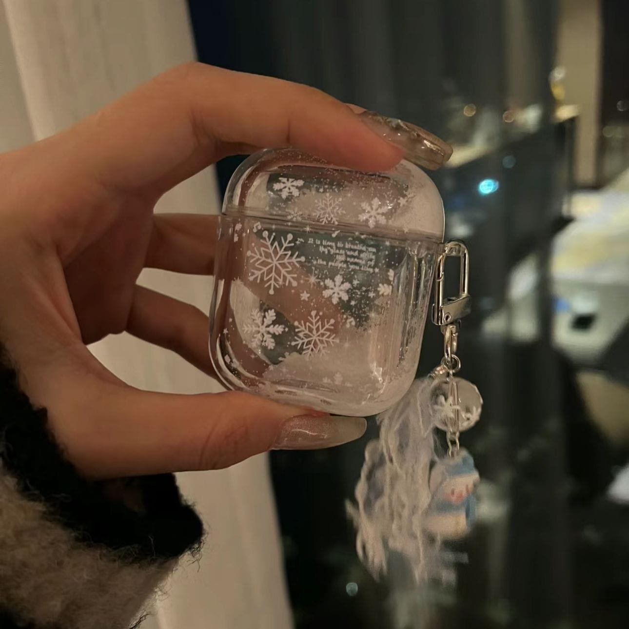 Schwebender Schnee iPhone AirPods Hülle