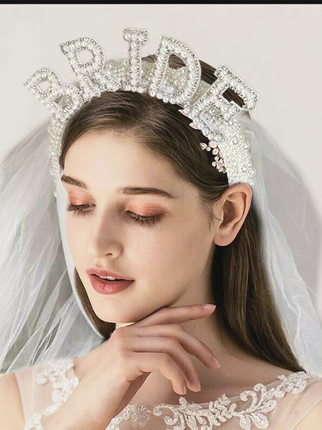 with Veil Pearl-Embellished Headband 'BRIDE' –