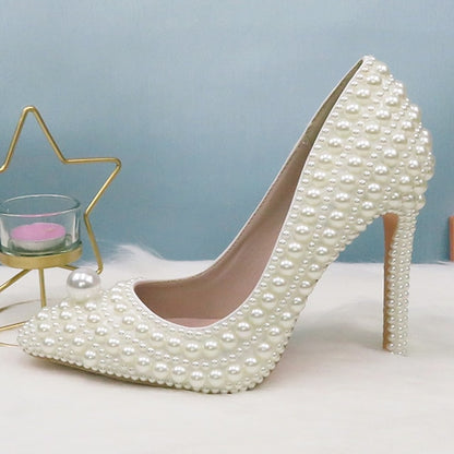 Pearl-Embellished Pearl Stiletto Round Set and Heels White Purse
