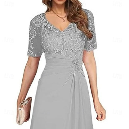 Simple the A-Line Mother Elegant V Neck Bride Dress of