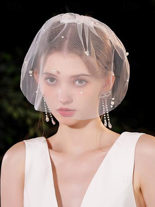 Short with Pearl – Veil and Embellishments Bridal Crystal