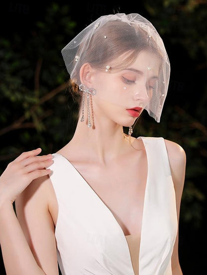Short with Pearl – Veil and Embellishments Bridal Crystal